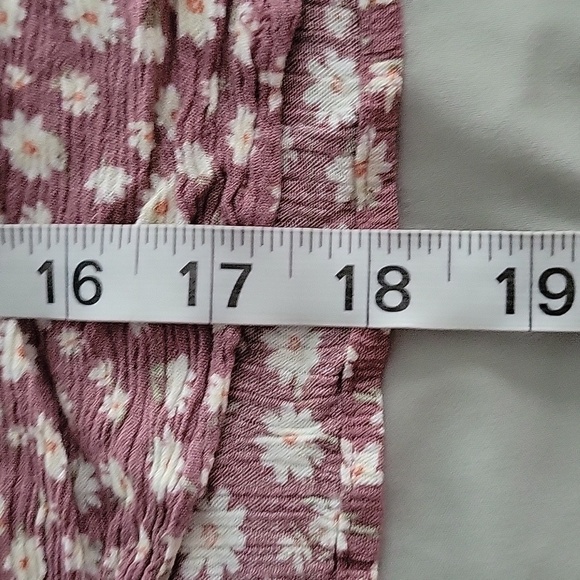 SO Women's Floral Top - Picture 10 of 10